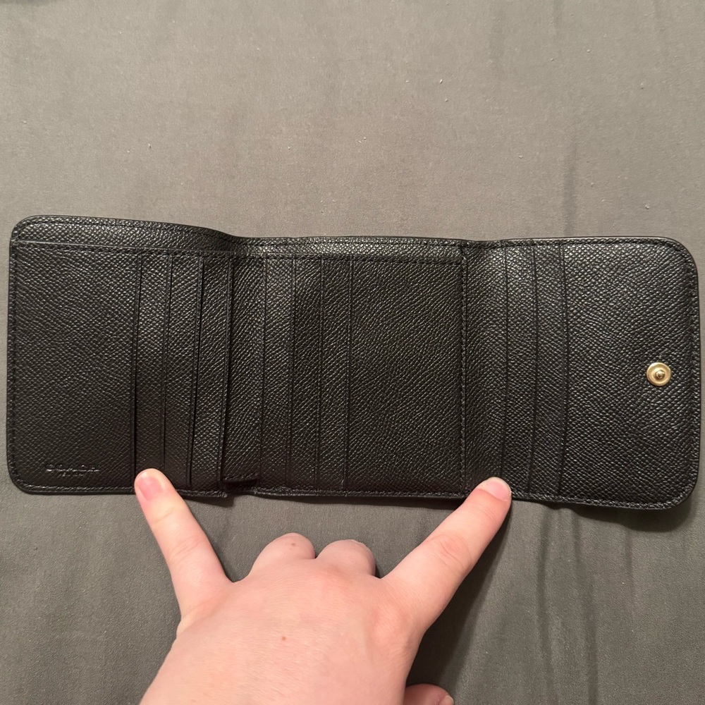 Vintage Coach Trifold Wallet - Picture 4 of 5